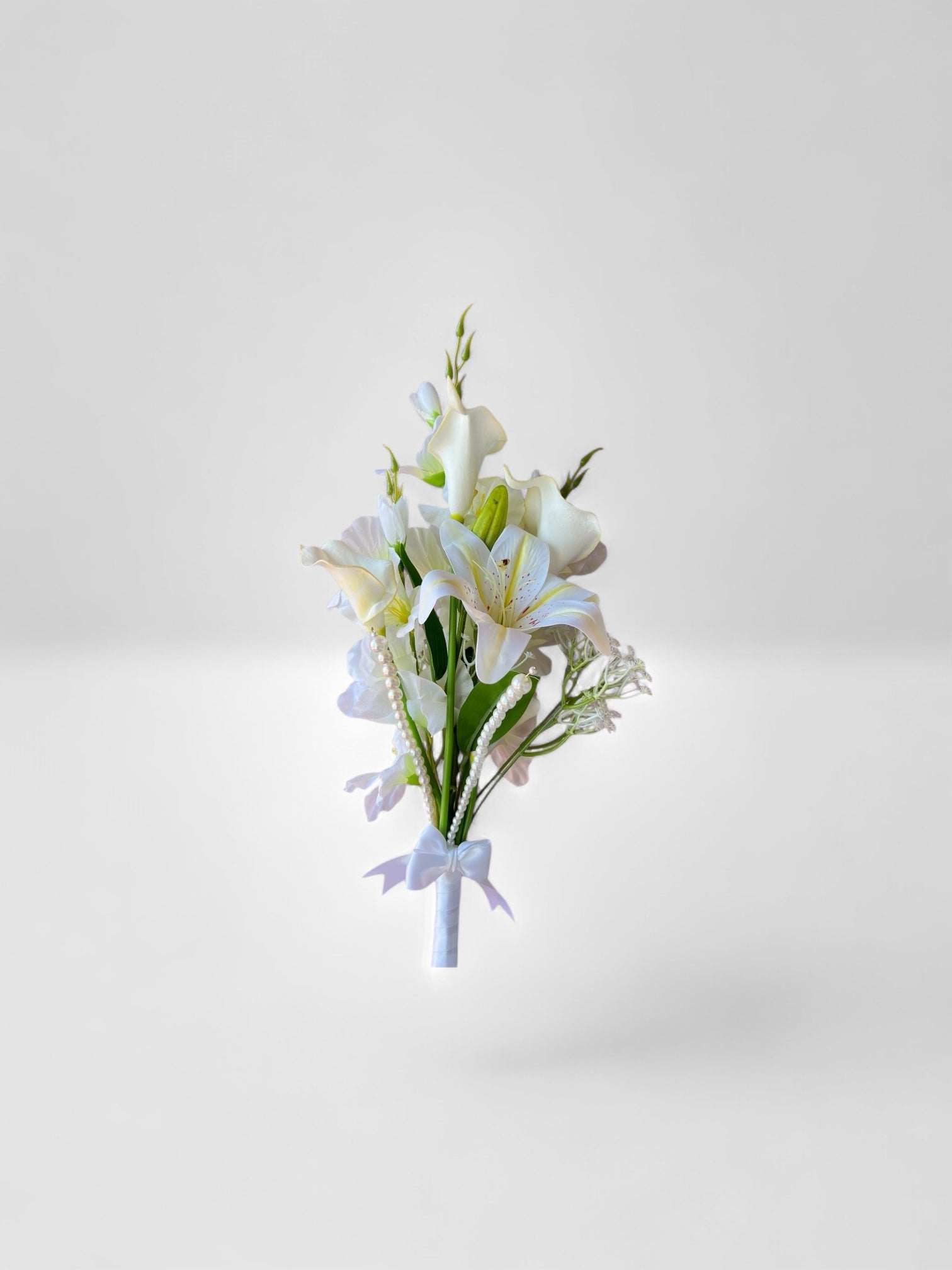 Pearl Kiss bridal bouquet white silk flowers wedding – True Moments Company
